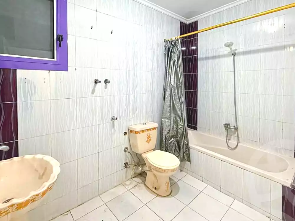 https://aqarmap.com.eg/ar/listing/7007510-for-sale-alexandria-sydy-bshr-sydy-bshr-bhry-street-16