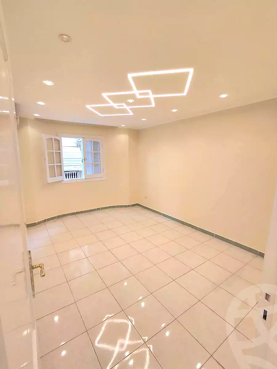 https://aqarmap.com.eg/ar/listing/7008447-for-sale-alexandria-miami-ibn-moeslh-al-arman-st