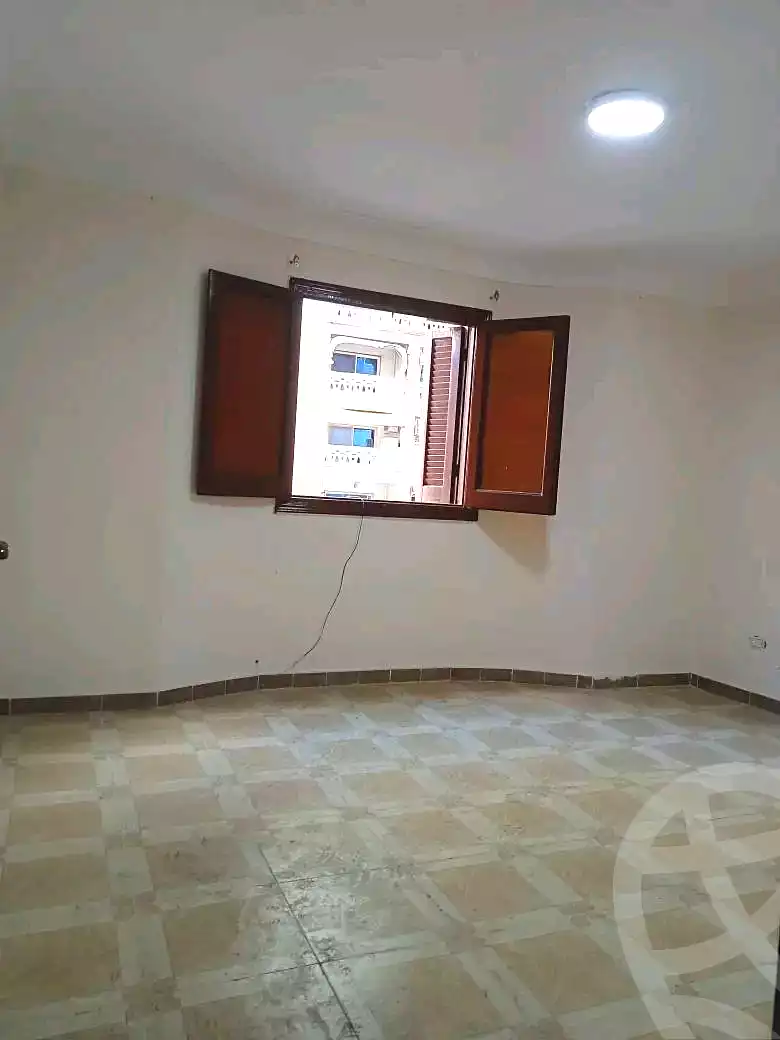 https://aqarmap.com.eg/ar/listing/7008695-for-sale-alexandria-sydy-bshr-sydy-bshr-bhry-shr-mhmwd-l-yswy