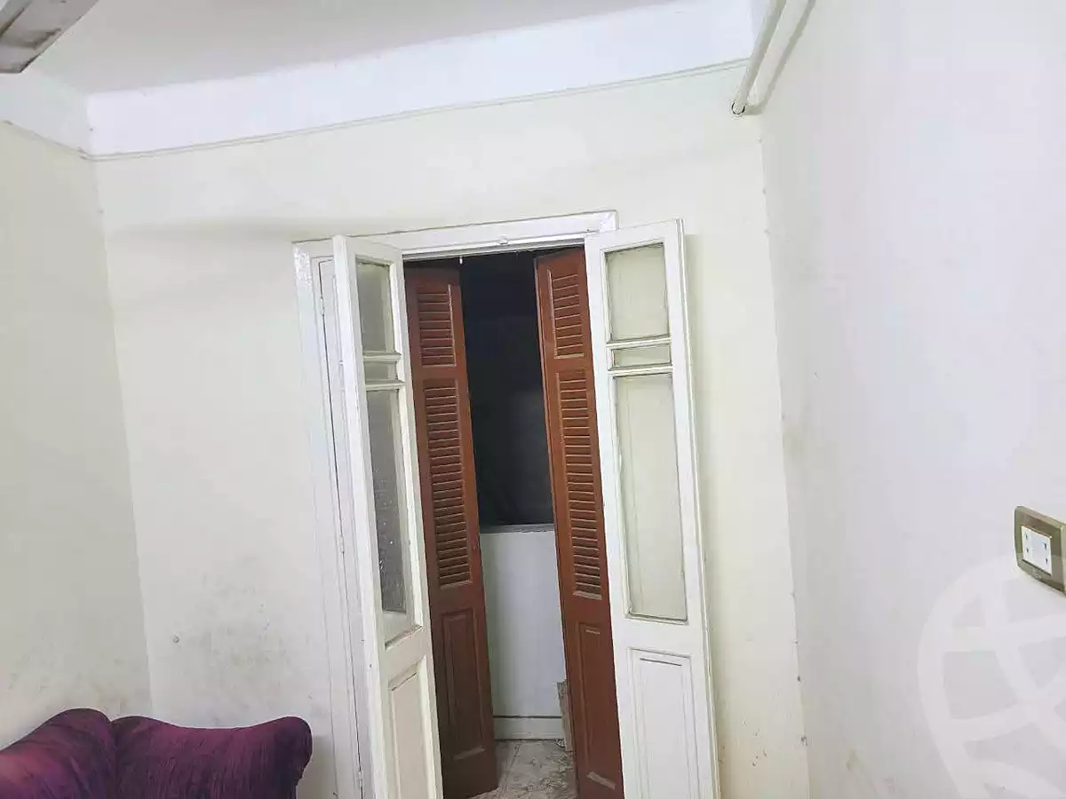 https://aqarmap.com.eg/ar/listing/7008702-for-sale-cairo-shoubra-jzyr-bdrn-ibn-al-rashid-st