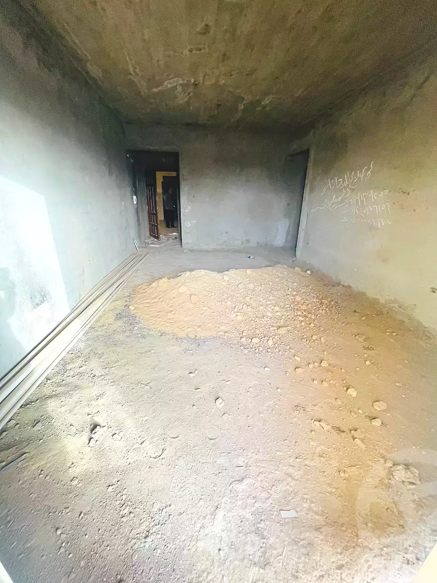 https://aqarmap.com.eg/en/listing/7009111-for-sale-cairo-el-sheikh-zayed-city-compounds-el-khamayel