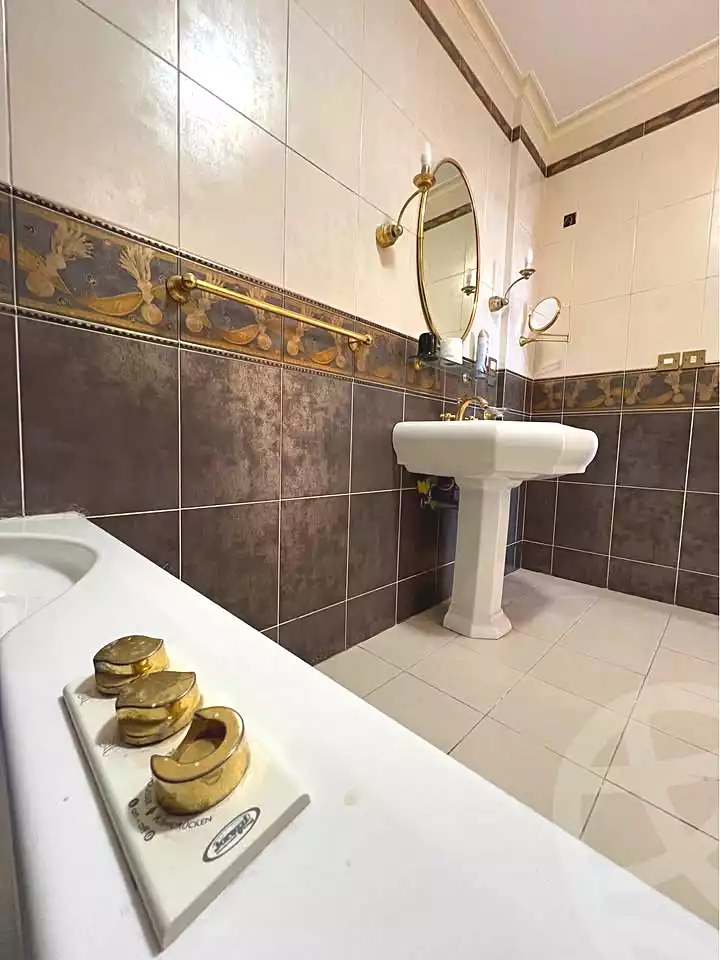 https://aqarmap.com.eg/en/listing/7009465-for-sale-alexandria-el-montazah-sheraton-towers