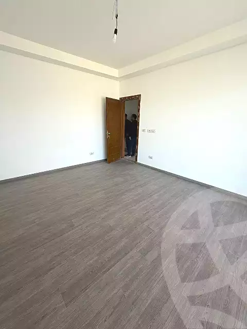 https://aqarmap.com.eg/ar/listing/7009742-for-sale-alexandria-sawary-compounds-solik-gardens