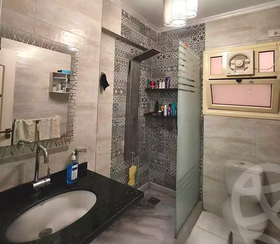 https://aqarmap.com.eg/ar/listing/7010156-for-sale-alexandria-moharram-bey-el-gehaz-el-markazy-compound