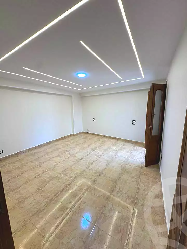 https://aqarmap.com.eg/ar/listing/7010174-for-sale-alexandria-sydy-bshr-sydy-bshr-bhry-shr-mhmwd-l-yswy
