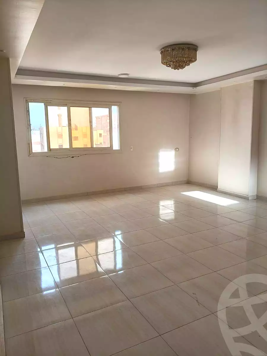 https://aqarmap.com.eg/ar/listing/7010301-for-sale-cairo-helwan-el-shareaa-el-sharby-st