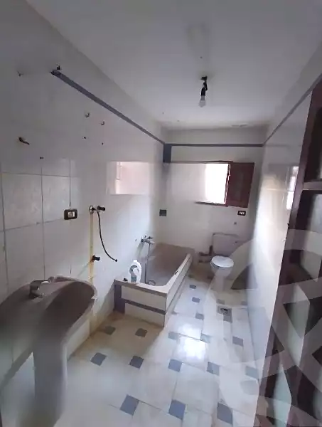 https://aqarmap.com.eg/en/listing/7010459-for-sale-alexandria-al-agamy-lbytsh-mecca-st