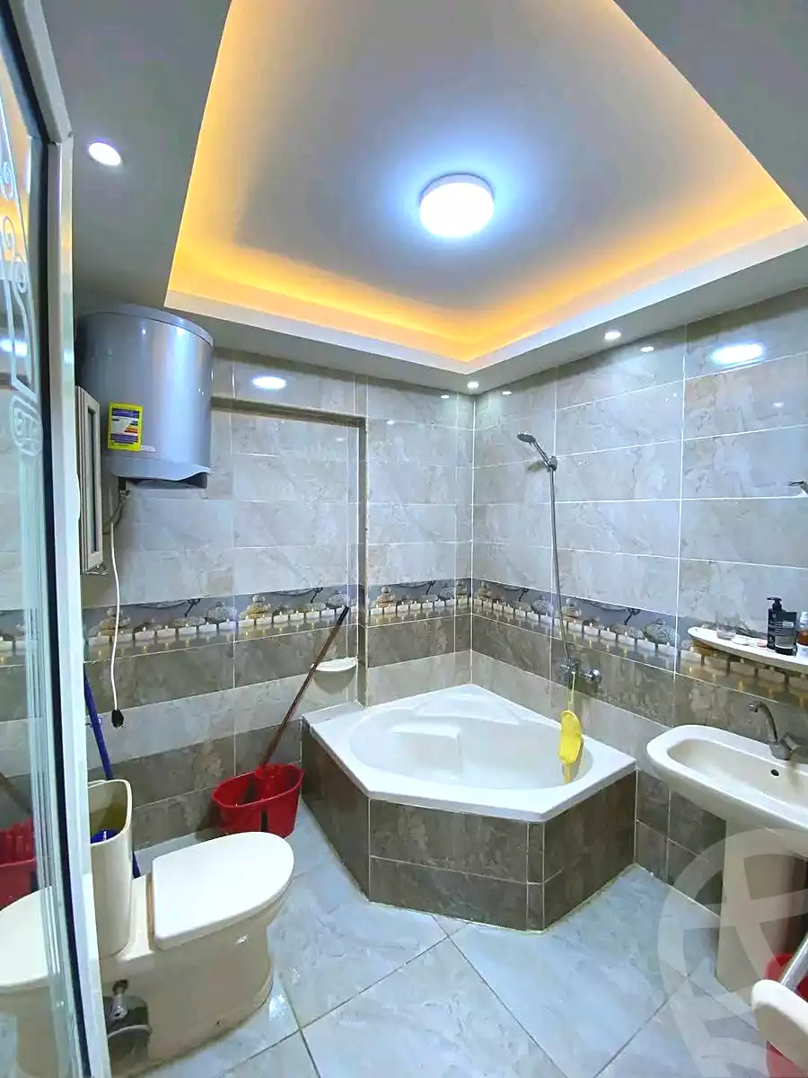https://aqarmap.com.eg/ar/listing/7010597-for-sale-alexandria-al-agamy-lbytsh-mohamed-el-fardi-st