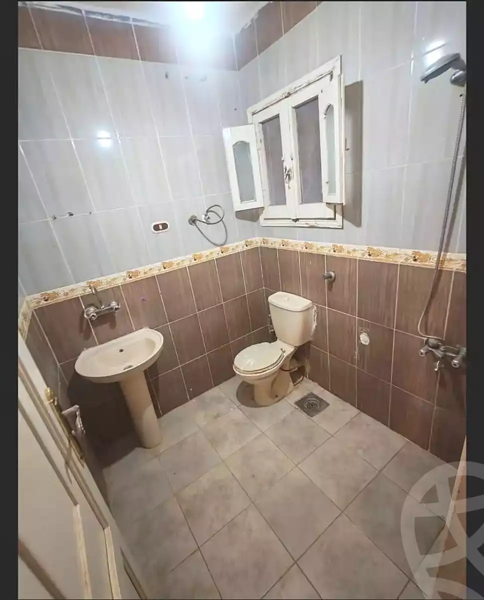 https://aqarmap.com.eg/ar/listing/7010897-for-sale-alexandria-al-agamy-el-hanouvel-el-kholafaa-el-rashdeen-st