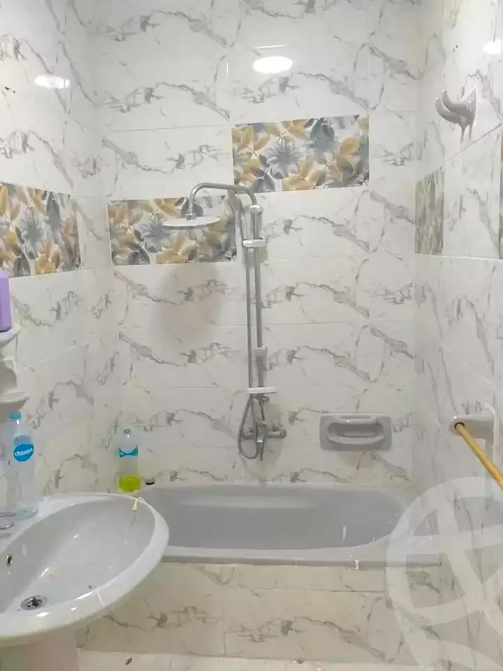 https://aqarmap.com.eg/en/listing/7011017-for-sale-alexandria-al-agamy-el-hanouvel-al-haded-we-al-soulb-st