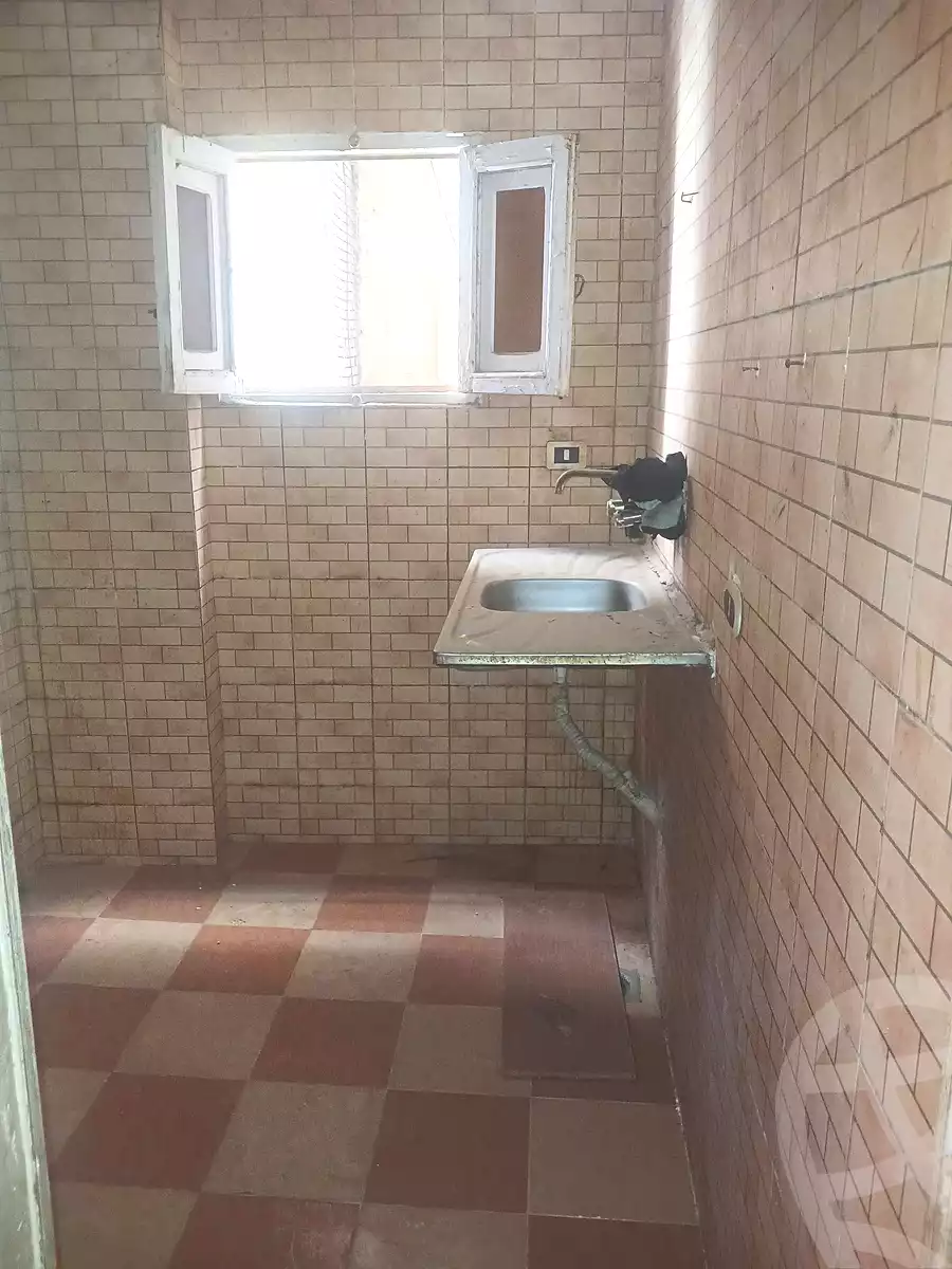 https://aqarmap.com.eg/en/listing/7010906-for-sale-alexandria-al-agamy-el-hanouvel