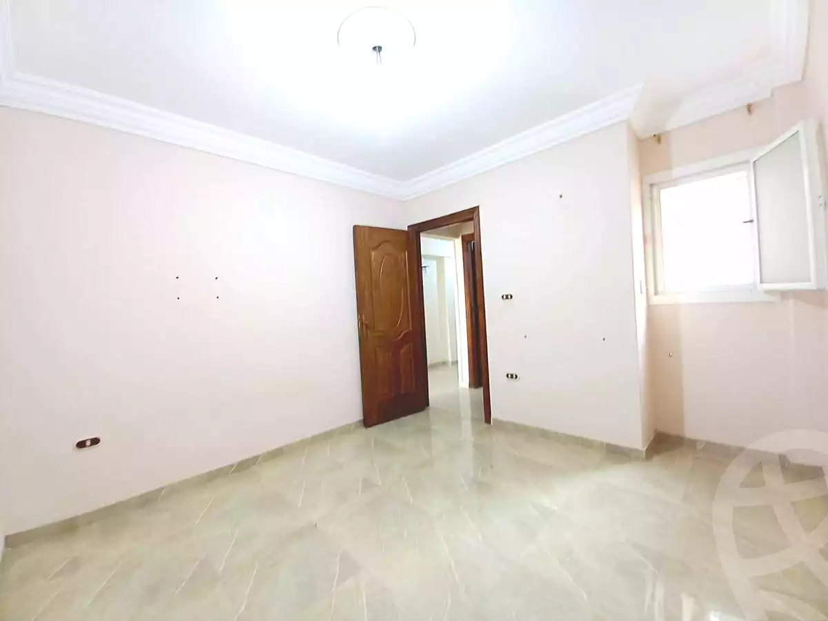 https://aqarmap.com.eg/ar/listing/7011610-for-sale-alexandria-sydy-bshr-sydy-bshr-bhry-sidi-beshr-mosque-st