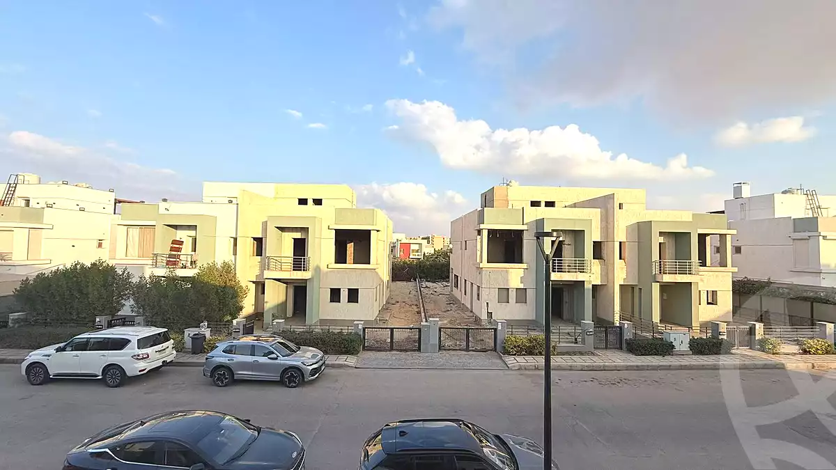 https://aqarmap.com.eg/ar/listing/7011309-for-sale-cairo-new-cairo-madinaty-lmntq-lkhms-fylt-group-21