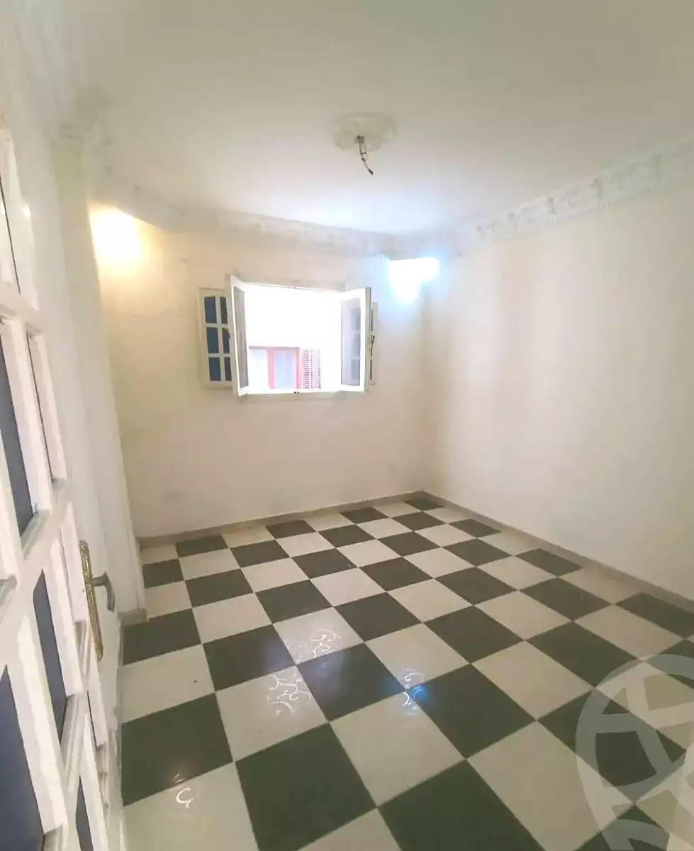 https://aqarmap.com.eg/ar/listing/7012275-for-sale-alexandria-lsywf-el-falki