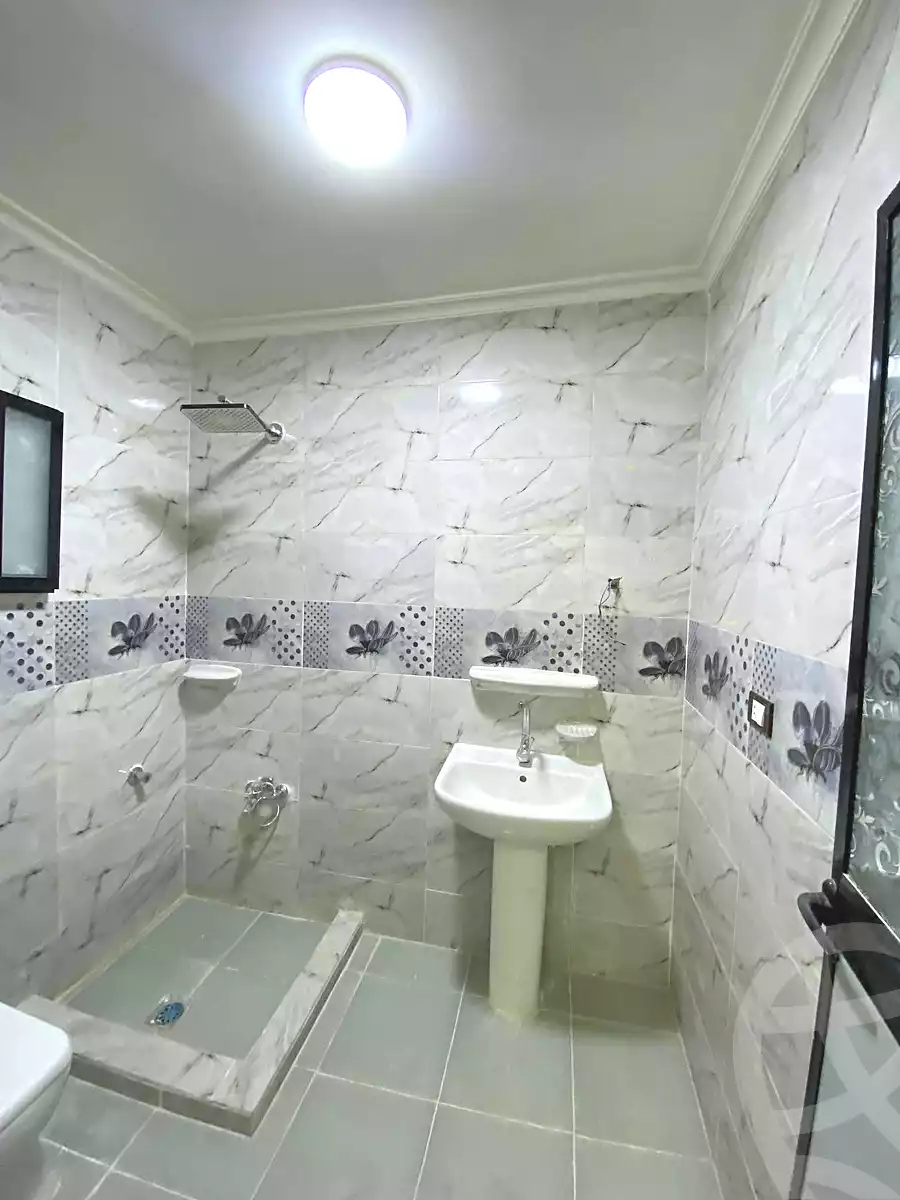https://aqarmap.com.eg/ar/listing/7012409-for-sale-alexandria-al-agamy-lbytsh-el-salam-st