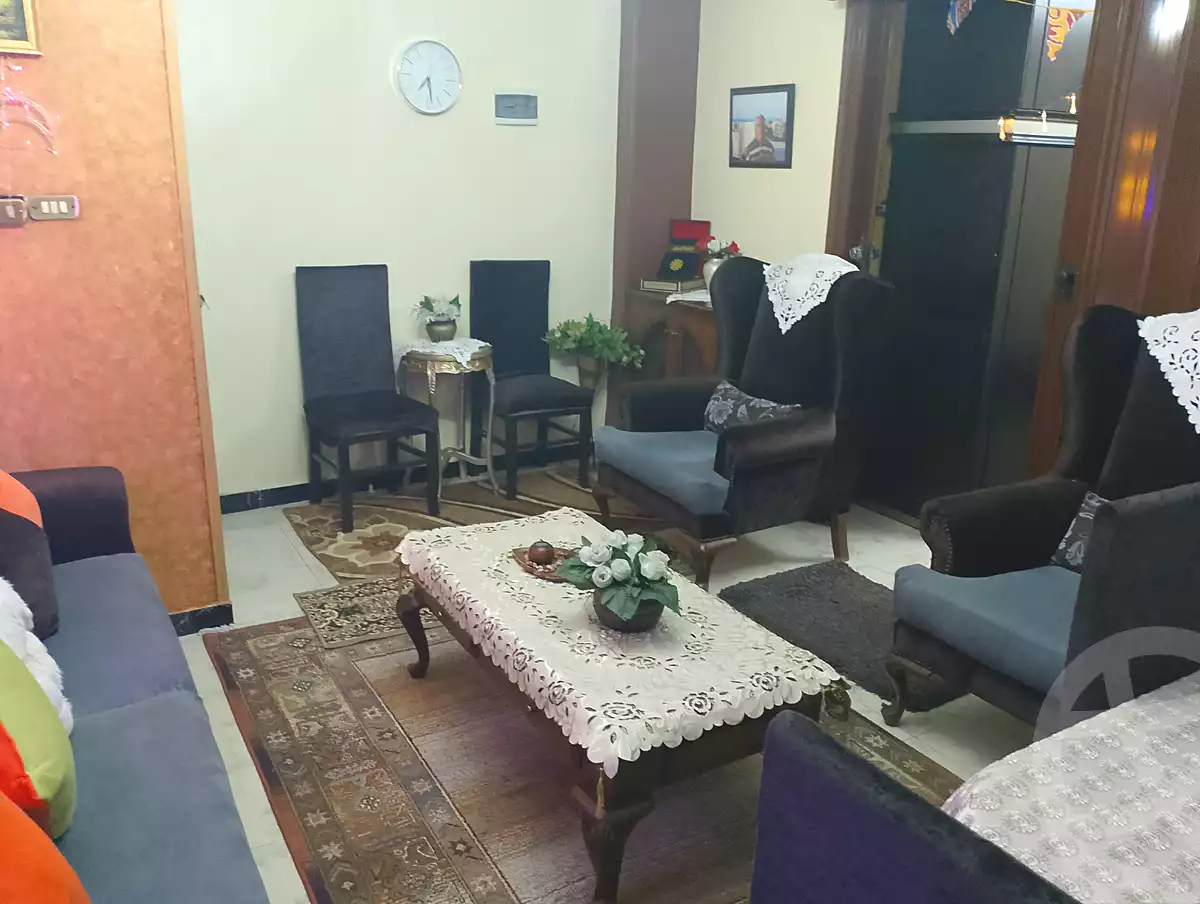 https://aqarmap.com.eg/ar/listing/7012388-for-rent-cairo-downtown-abdeen-mostafa-abd-el-razik-st