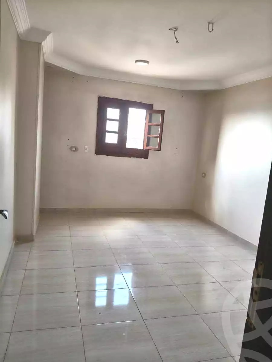 https://aqarmap.com.eg/ar/listing/7013158-for-sale-cairo-helwan-el-shareaa-el-sharby-st