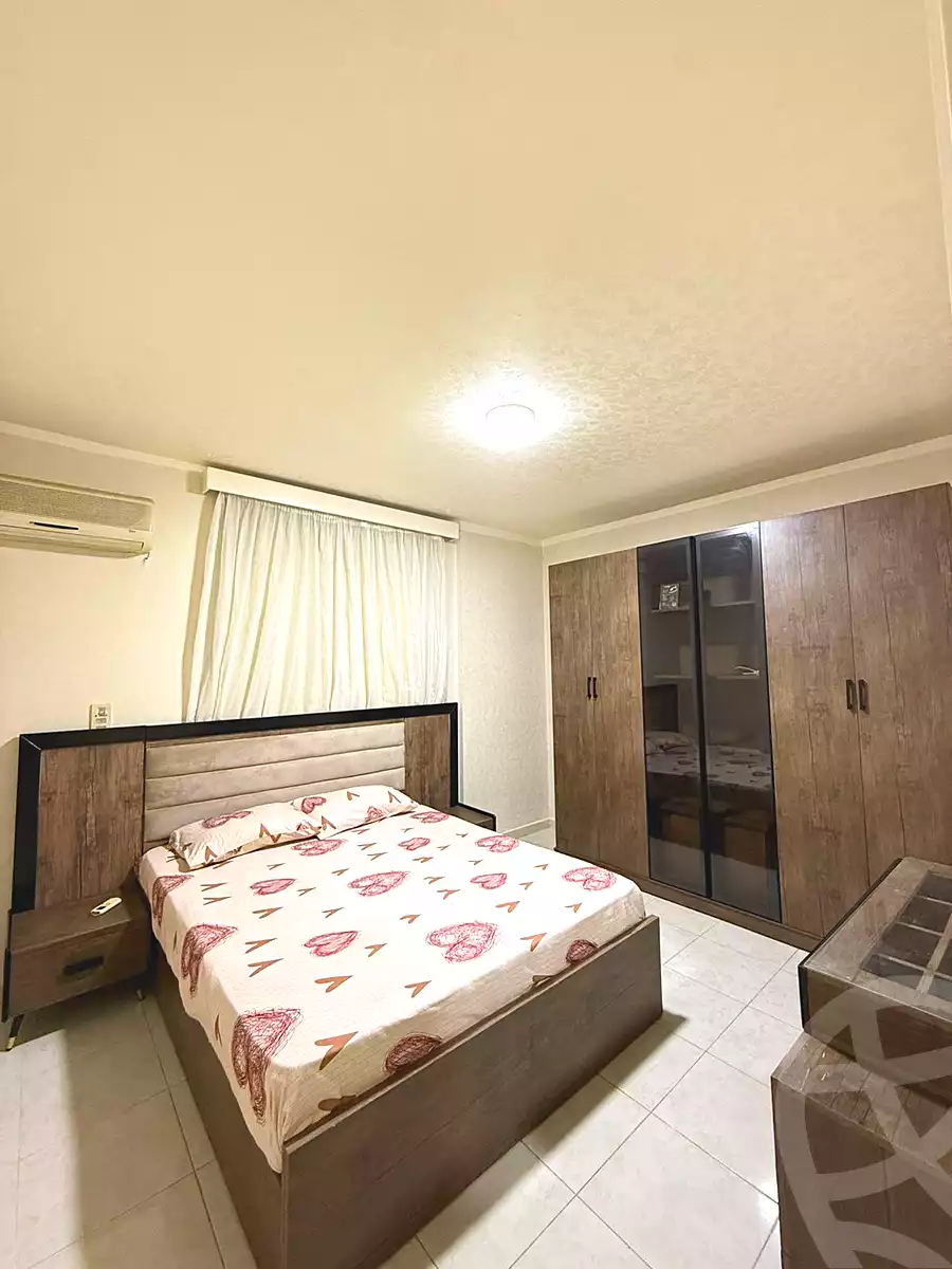 https://aqarmap.com.eg/ar/listing/7013385-for-rent-cairo-new-cairo-lrhb-city-phase-4-mostafa-el-nahaas-st