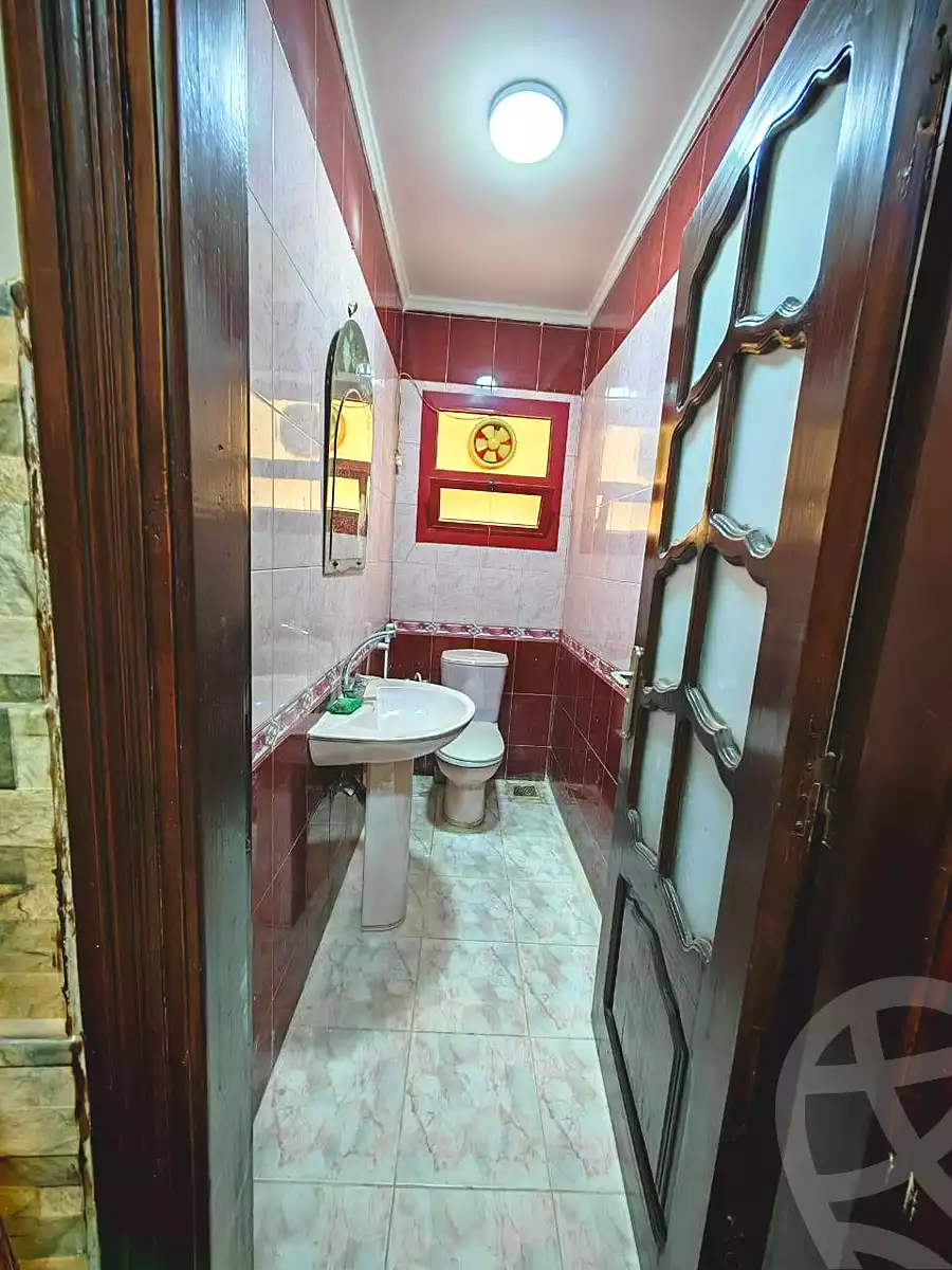 https://aqarmap.com.eg/ar/listing/7013411-for-sale-cairo-helwan-ahmed-enci-st