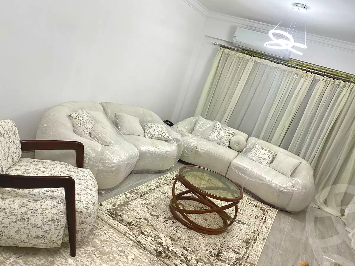 https://aqarmap.com.eg/ar/listing/7013885-for-rent-cairo-6th-of-october-compounds-jn-ktwbr