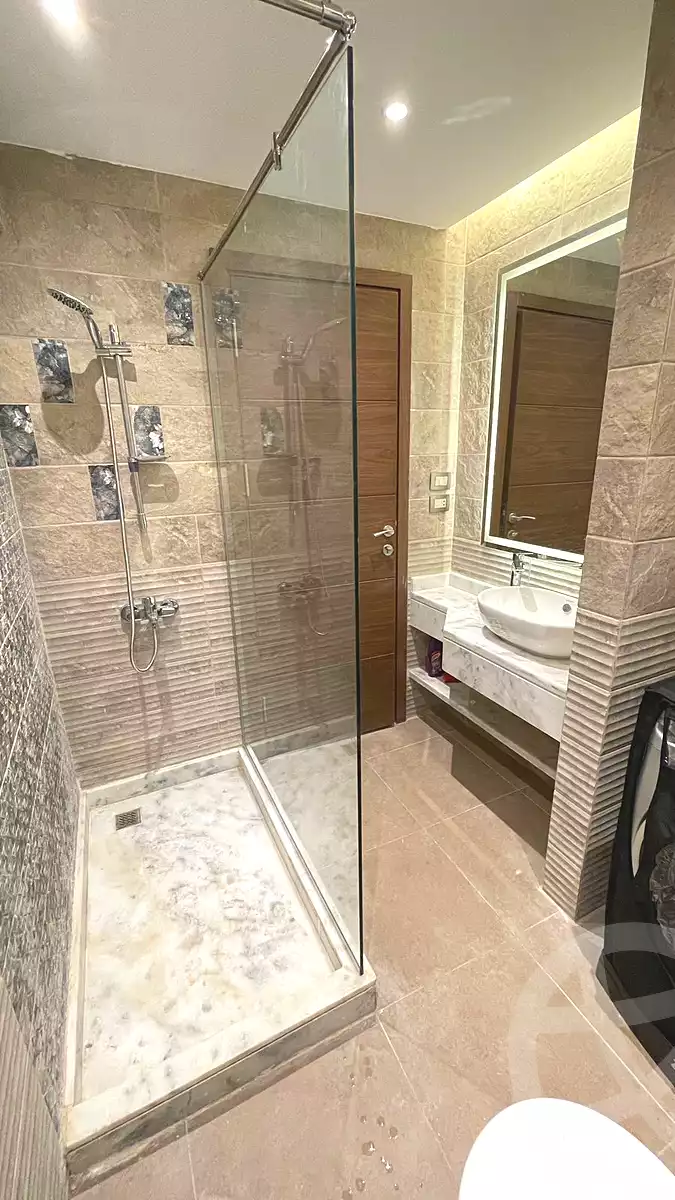 https://aqarmap.com.eg/ar/listing/7014729-for-rent-cairo-new-cairo-lrhb-city-mtdd-lrhb-phase-10-farouk-el-baz-st