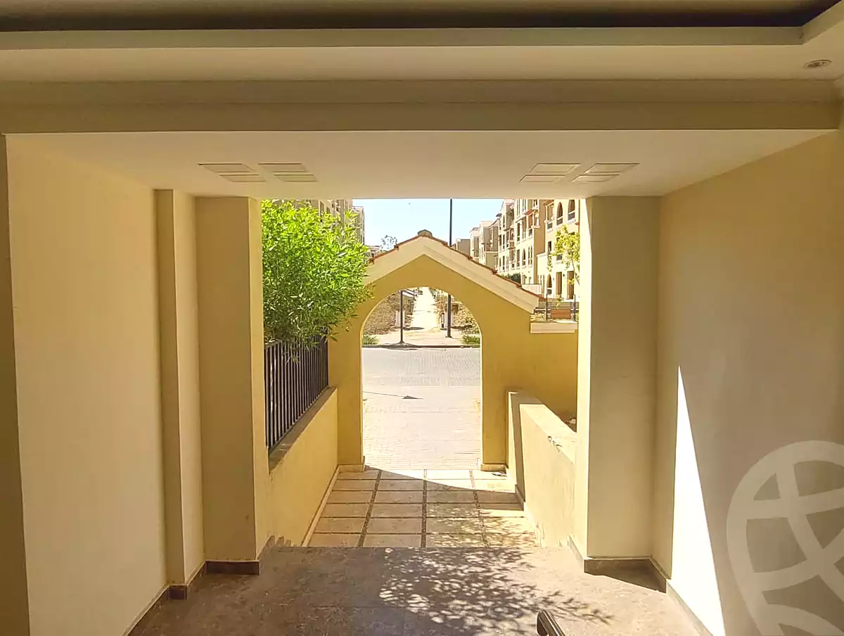https://aqarmap.com.eg/ar/listing/7014784-for-sale-cairo-el-shorouk-compounds-maadi-view
