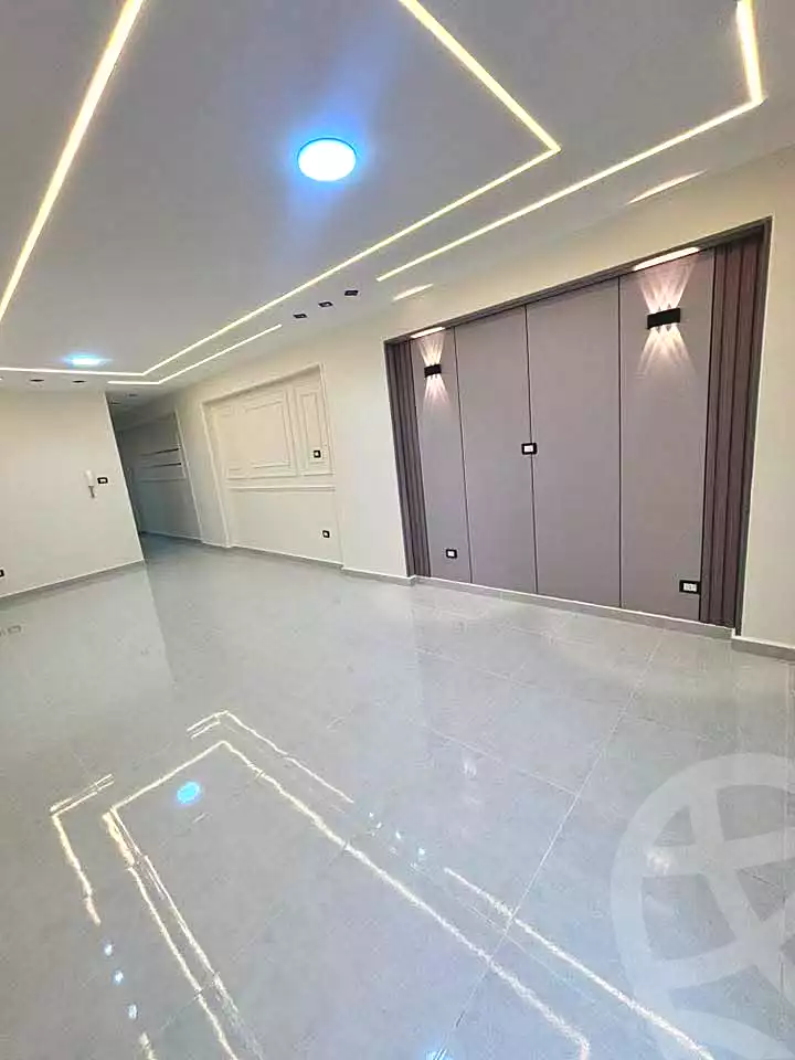 https://aqarmap.com.eg/ar/listing/7014921-for-sale-alexandria-sydy-bshr-sydy-bshr-bhry-amr-el-nogomy-st