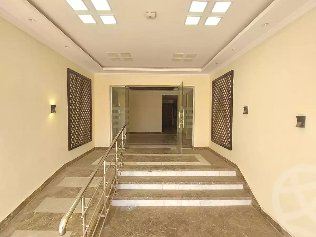 https://aqarmap.com.eg/ar/listing/7014946-for-sale-cairo-el-shorouk-compounds-park-side-compound-tld