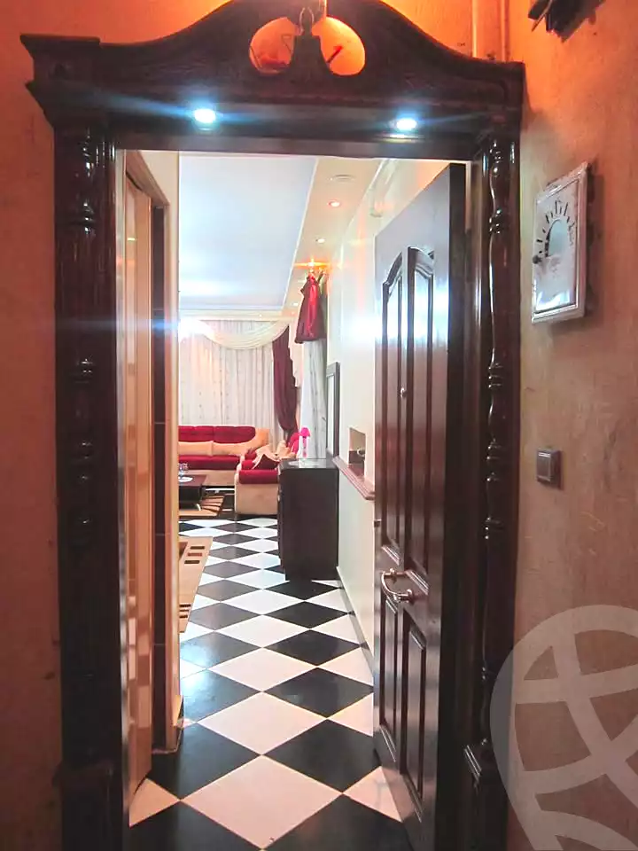 https://aqarmap.com.eg/ar/listing/7015155-for-sale-cairo-faisal-kafr-tohormos-queen-nazli-st