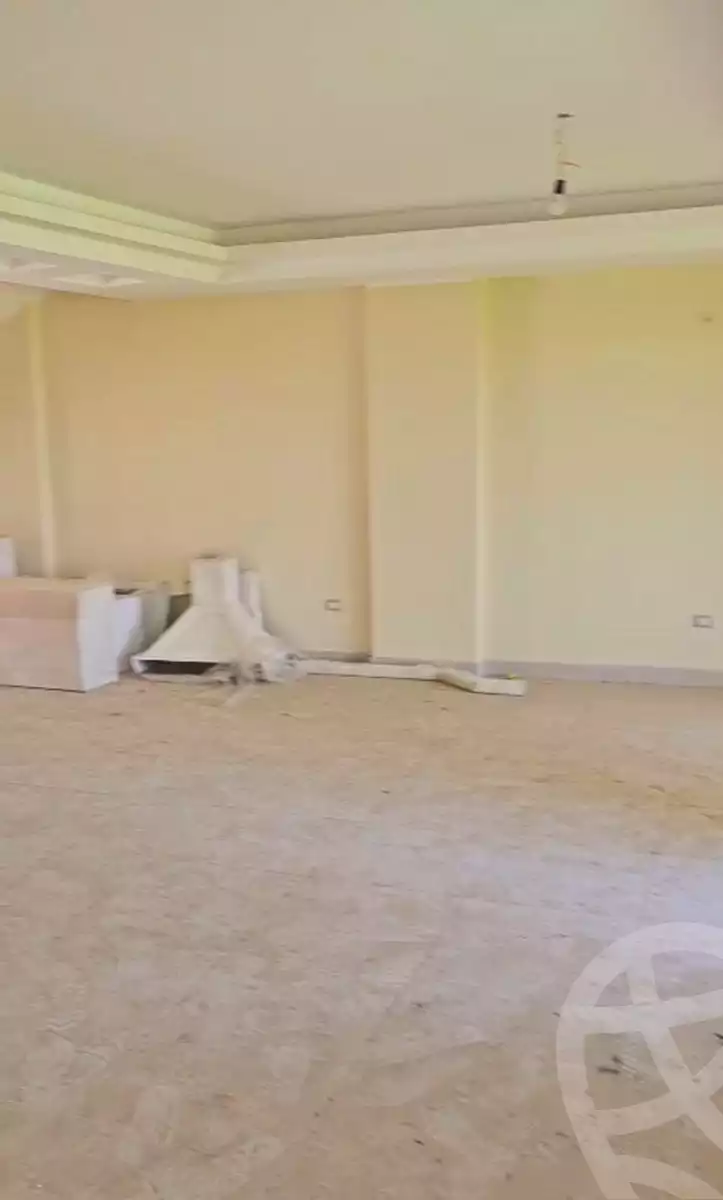 https://aqarmap.com.eg/en/listing/7015351-for-sale-ain-elsokhna-resorts-lsyryn-blm-bytsh