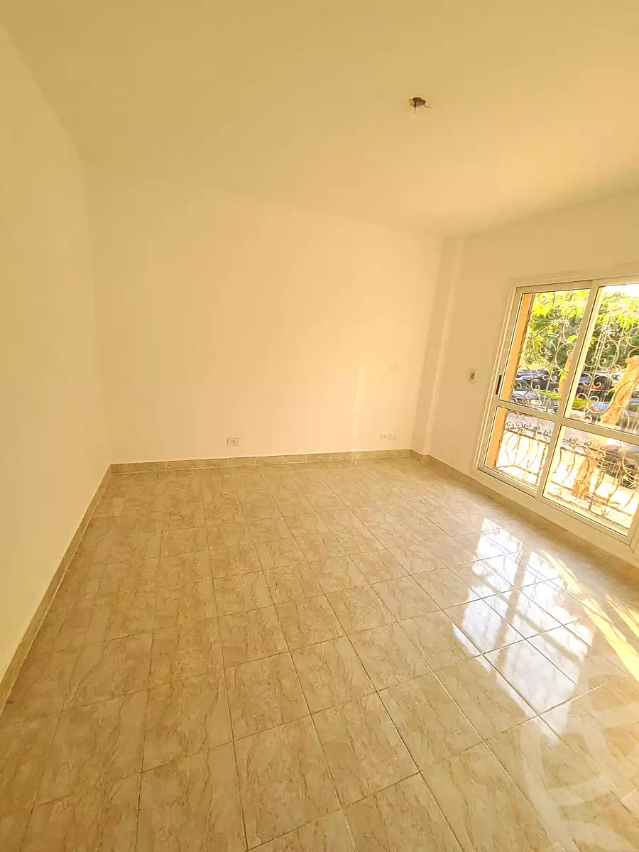 https://aqarmap.com.eg/ar/listing/7015698-for-sale-cairo-new-cairo-lrhb-city-phase-8