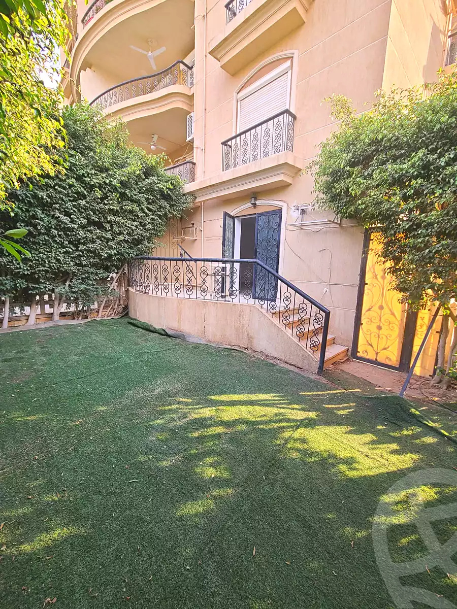 https://aqarmap.com.eg/ar/listing/7015698-for-sale-cairo-new-cairo-lrhb-city-phase-8