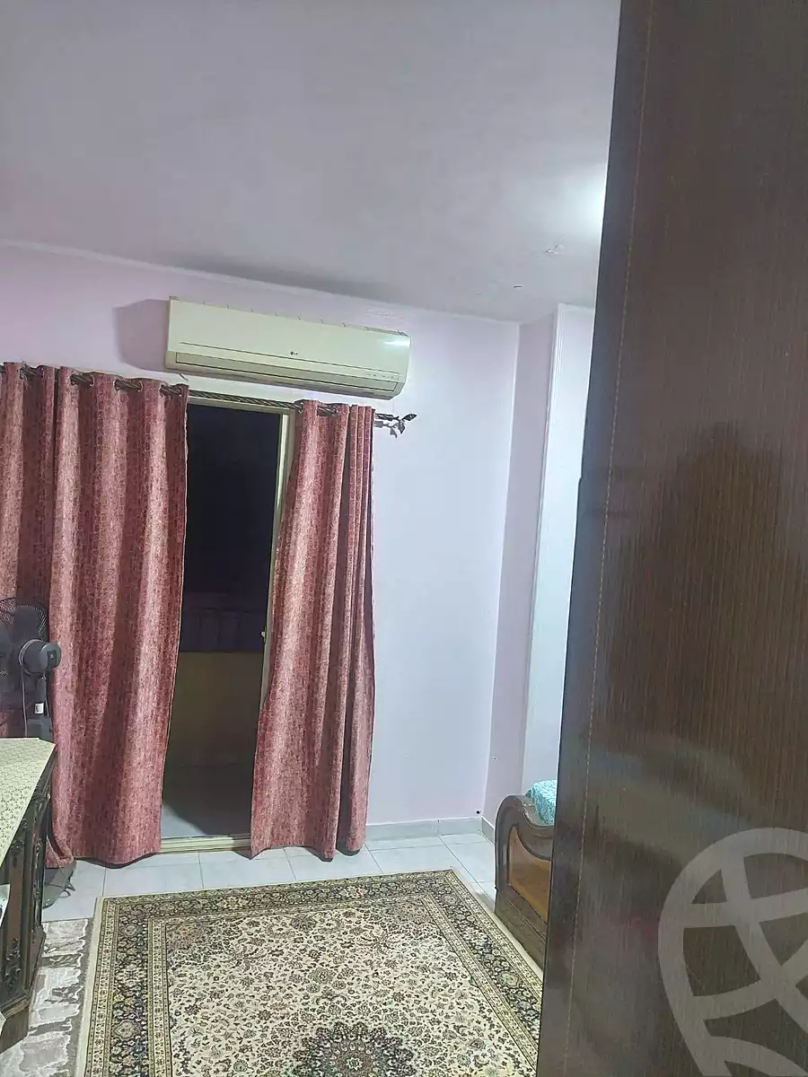 https://aqarmap.com.eg/ar/listing/7015935-for-sale-cairo-helwan-ahmed-enci-st
