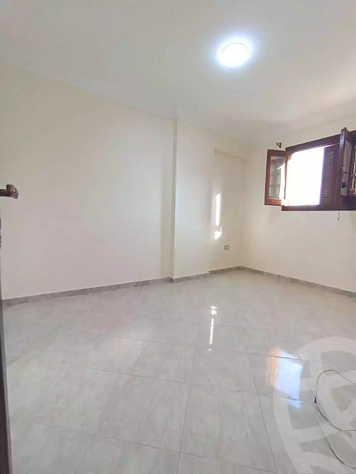 https://aqarmap.com.eg/ar/listing/7016125-for-sale-alexandria-bw-qyr-street-10