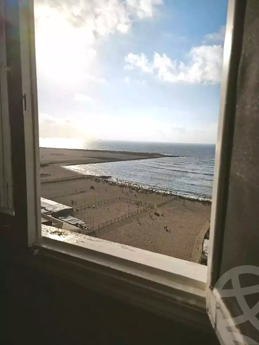 https://aqarmap.com.eg/ar/listing/7016374-for-sale-alexandria-miami-khld-bn-lwlyd