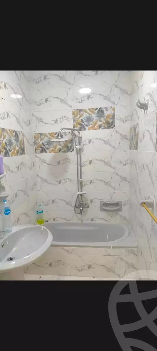 https://aqarmap.com.eg/en/listing/7016489-for-sale-alexandria-al-agamy-el-hanouvel-al-haded-we-al-soulb-st