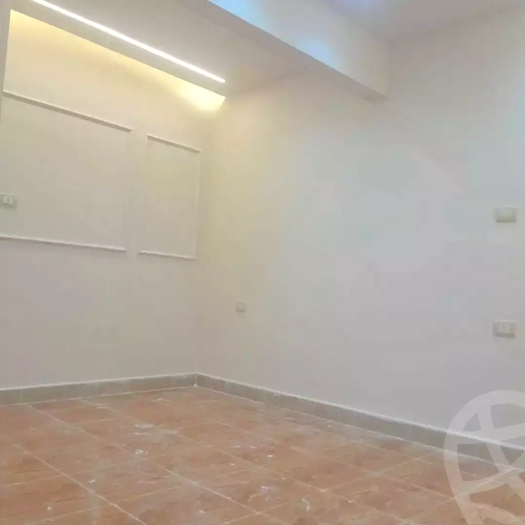 https://aqarmap.com.eg/ar/listing/7016505-for-sale-alexandria-al-agamy-lbytsh-bianchiii-el-arbaeen-st