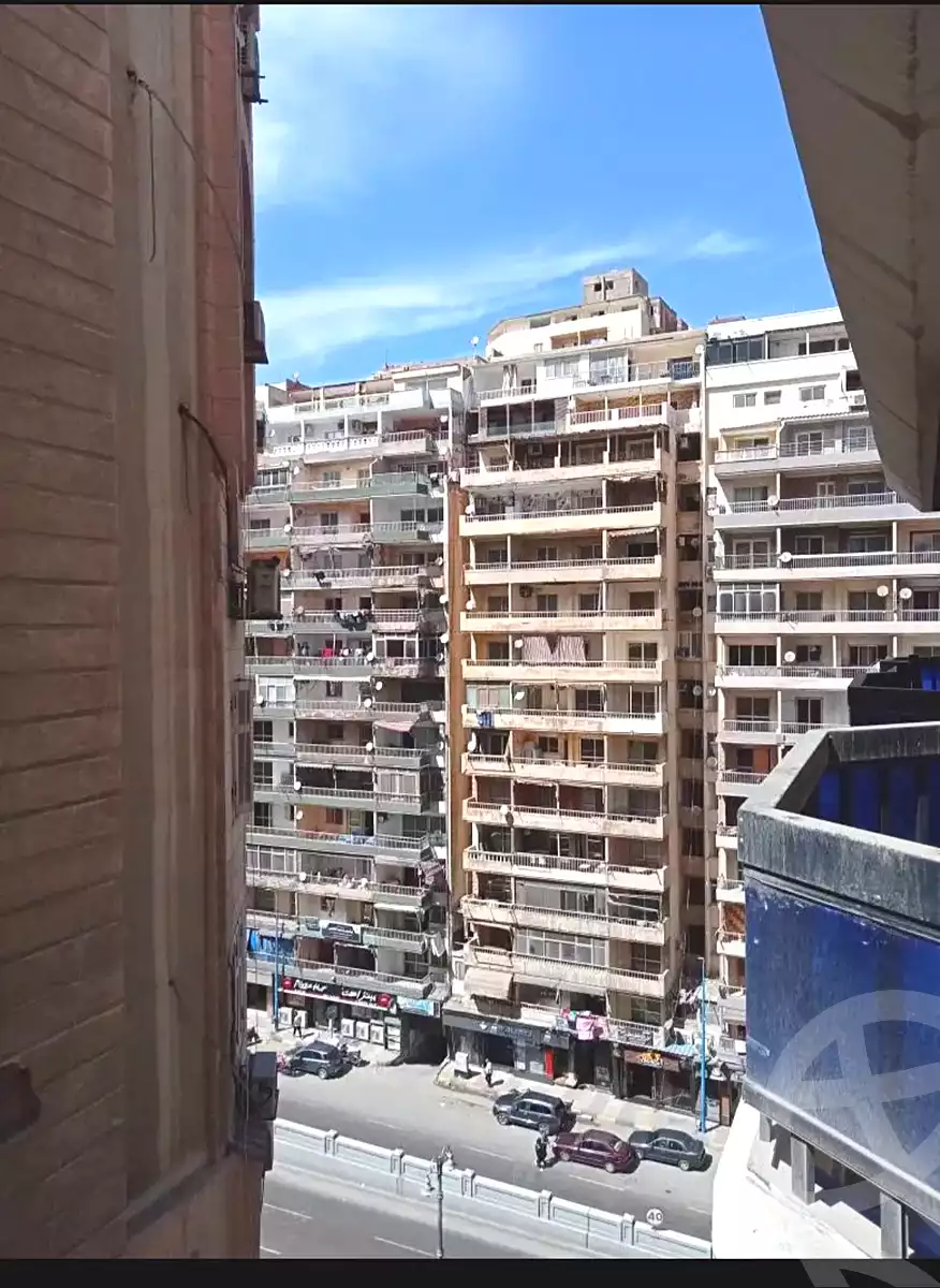 https://aqarmap.com.eg/ar/listing/7016817-for-sale-alexandria-el-asafra-l-sfr-bhry