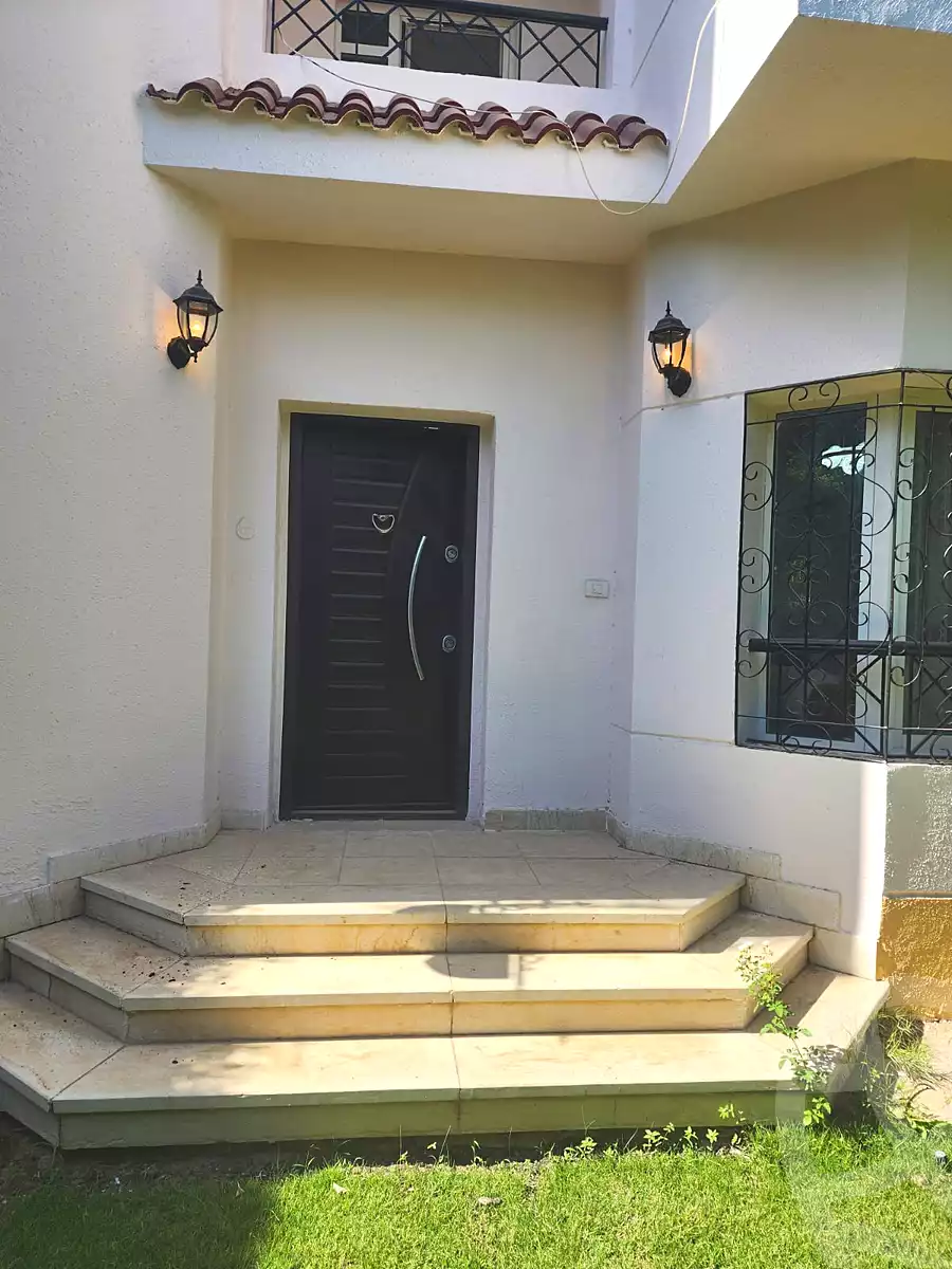 https://aqarmap.com.eg/en/listing/7017415-for-rent-cairo-new-cairo-lrhb-city-phase-1-ahmed-rami-st