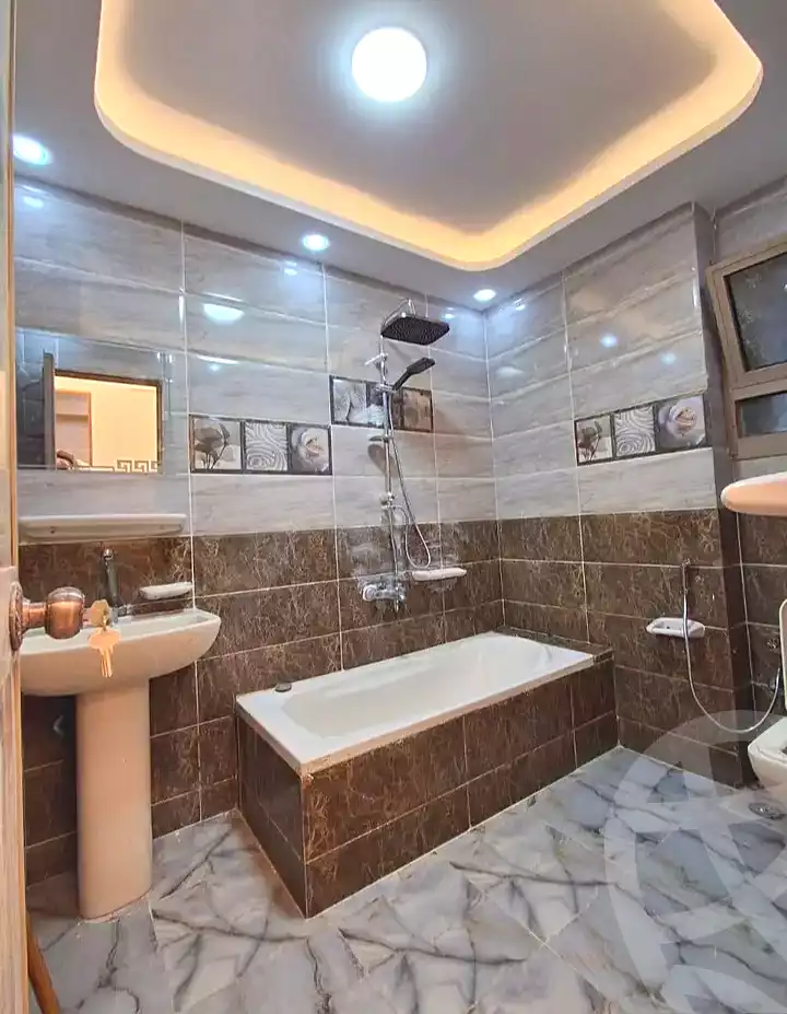 https://aqarmap.com.eg/ar/listing/7019024-for-sale-alexandria-al-agamy-el-hanouvel-kasr-al-quiri-st-1