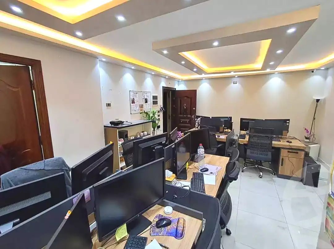 https://aqarmap.com.eg/ar/listing/7020267-for-sale-alexandria-moharram-bey-grin-st