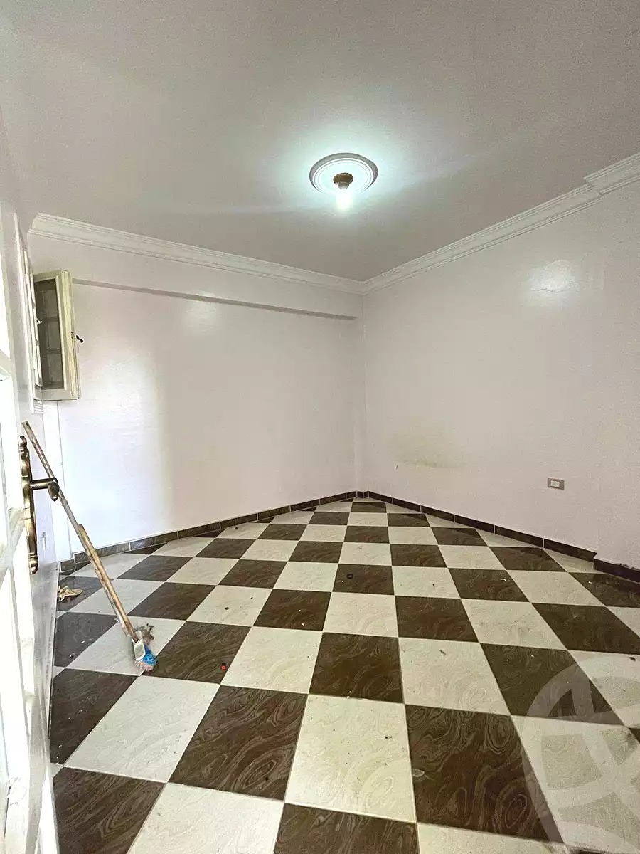 https://aqarmap.com.eg/ar/listing/7020864-for-sale-alexandria-el-asafra-shr-45