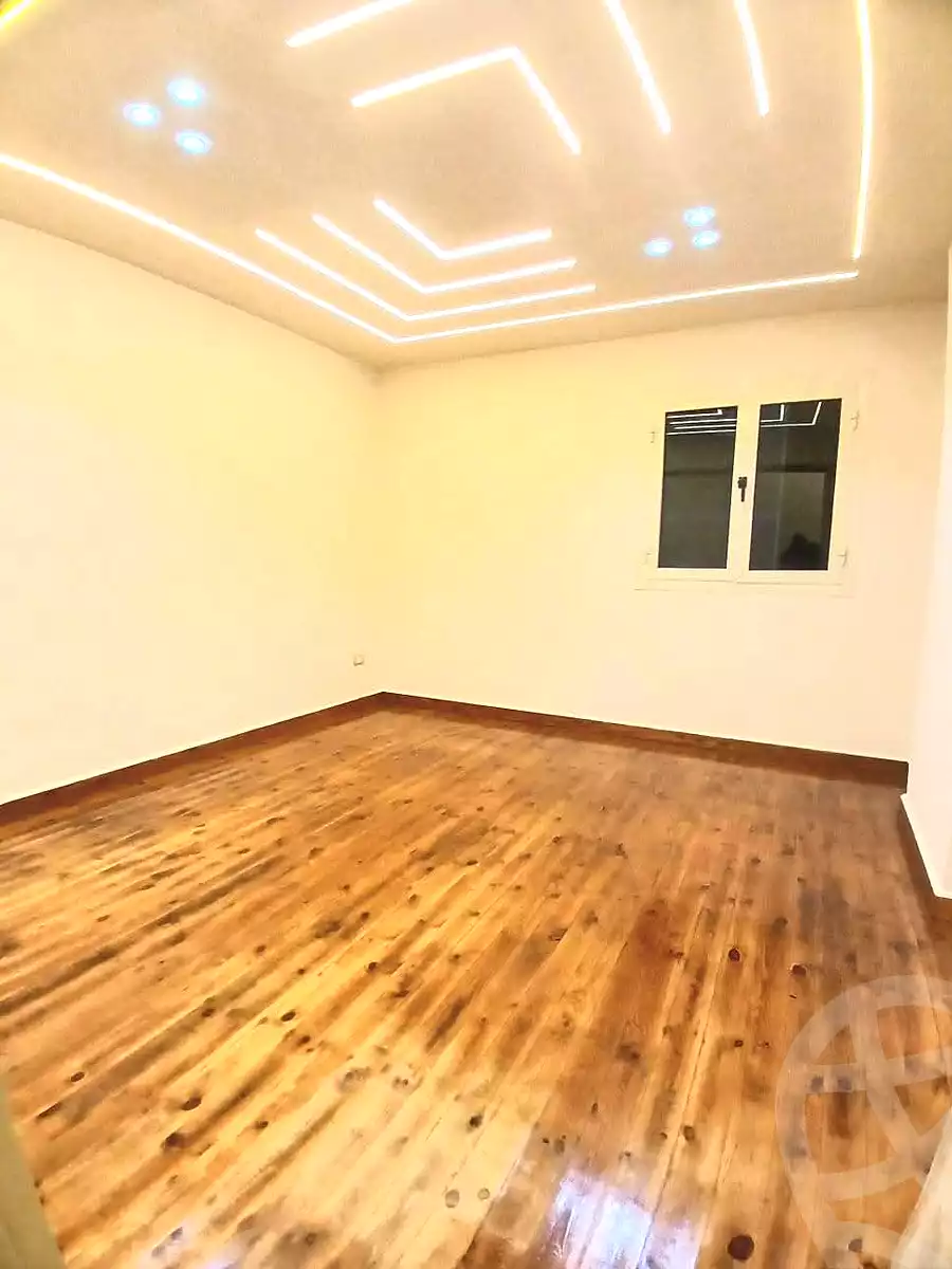 https://aqarmap.com.eg/ar/listing/7021117-for-sale-alexandria-el-asafra-shr-45