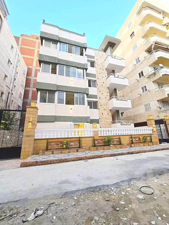 https://aqarmap.com.eg/ar/listing/7022706-for-sale-alexandria-al-agamy-shataa-el-nakheel