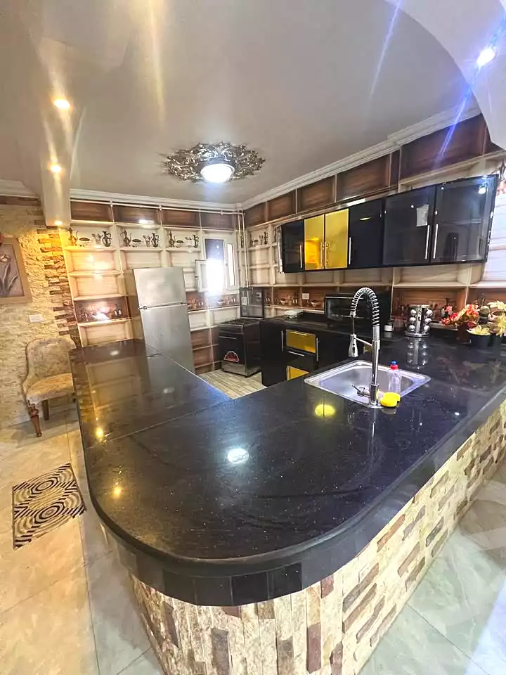https://aqarmap.com.eg/ar/listing/7022795-for-sale-alexandria-al-agamy-lbytsh-bianchiii