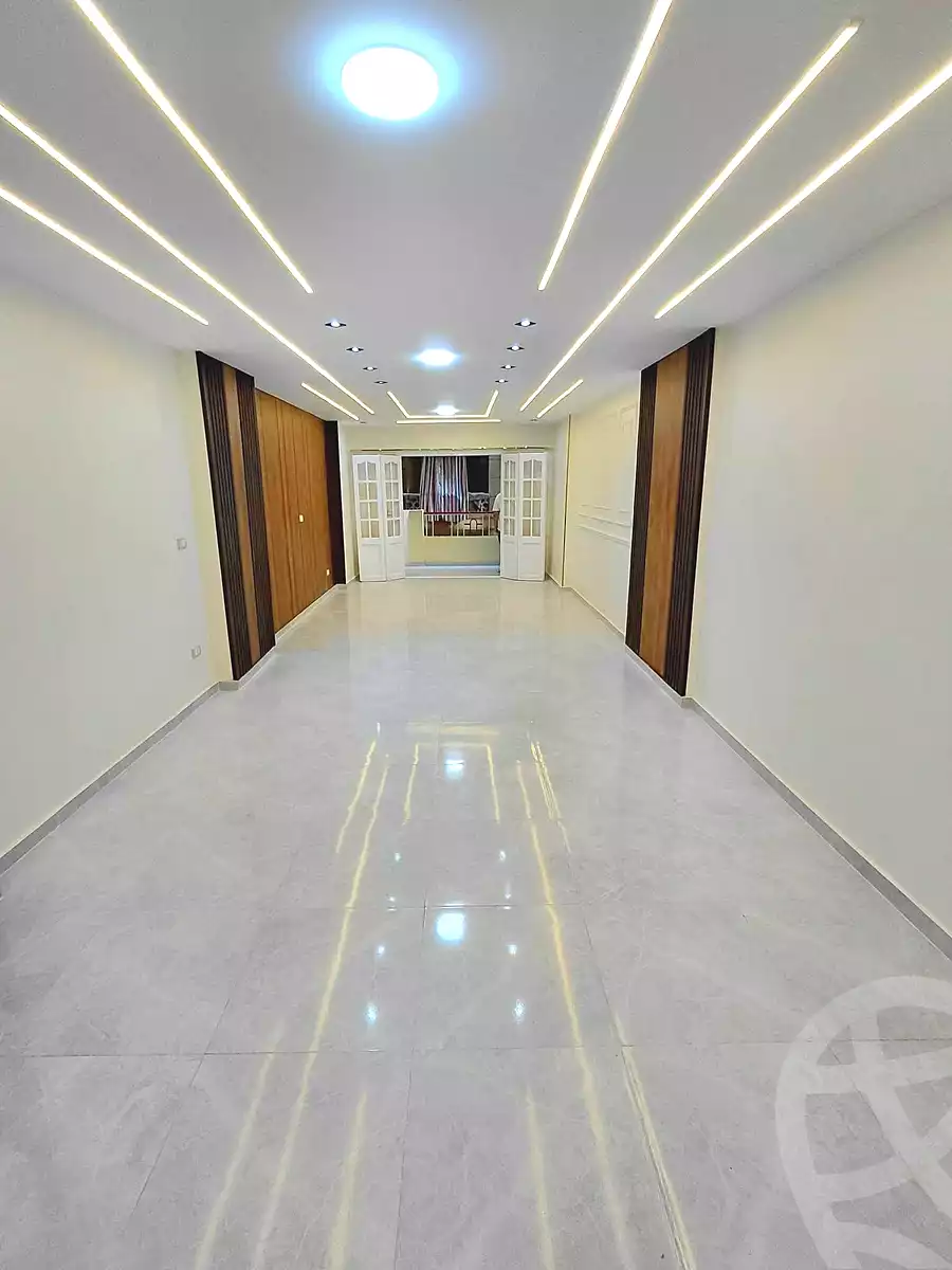 https://aqarmap.com.eg/ar/listing/7022898-for-sale-alexandria-sydy-bshr-sydy-bshr-bhry-shr-khld-bn-lwlyd