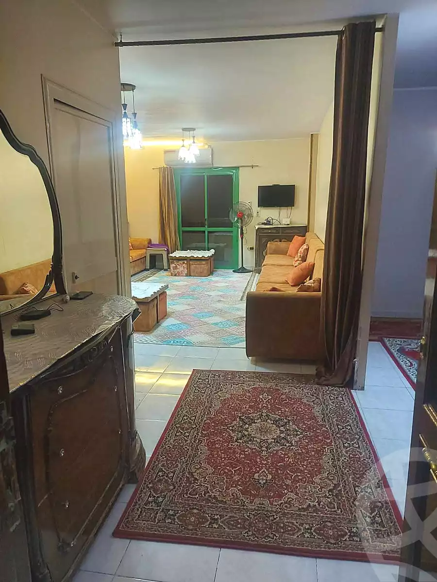 https://aqarmap.com.eg/ar/listing/7023079-for-sale-cairo-helwan-ahmed-enci-st