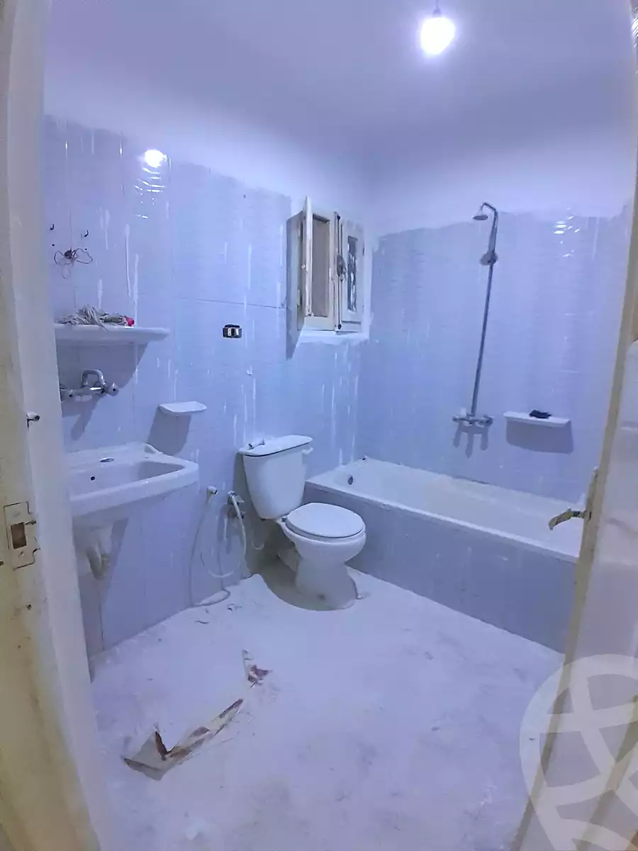https://aqarmap.com.eg/en/listing/7023142-for-sale-alexandria-al-agamy-el-hanouvel-radwan-st