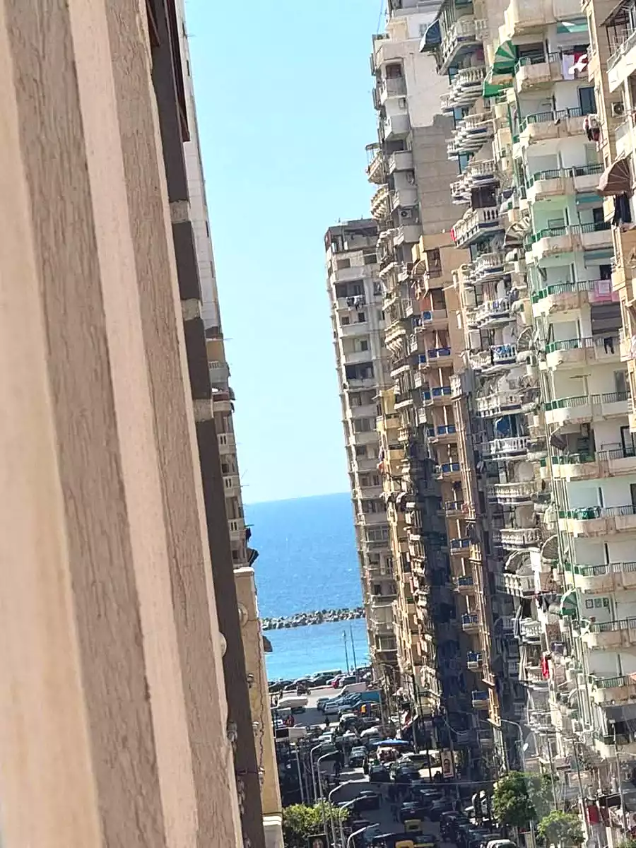 https://aqarmap.com.eg/ar/listing/7023210-for-sale-alexandria-sydy-bshr-sydy-bshr-bhry-khalil-hamada-st