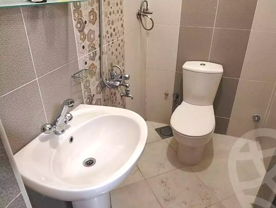 https://aqarmap.com.eg/en/listing/7023435-for-sale-cairo-helwan-mnshy-yn-hlwn-rael-st